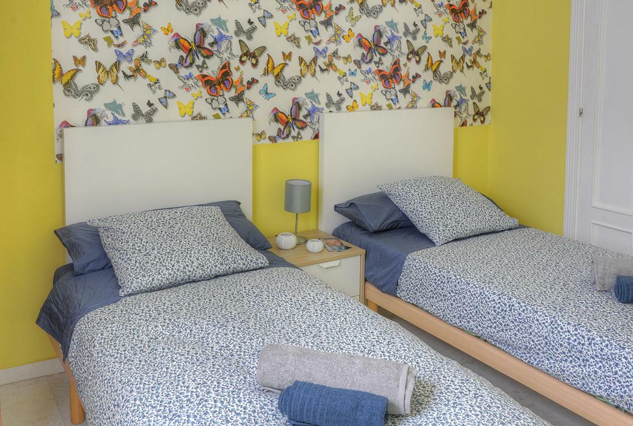 Sevilla Butterfly Suites Exteriör bild